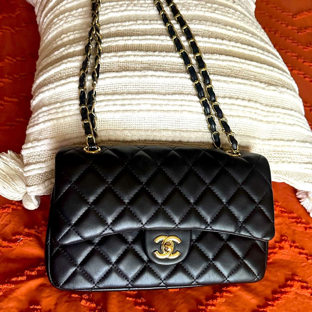 “Chanel”Double Flap Bag